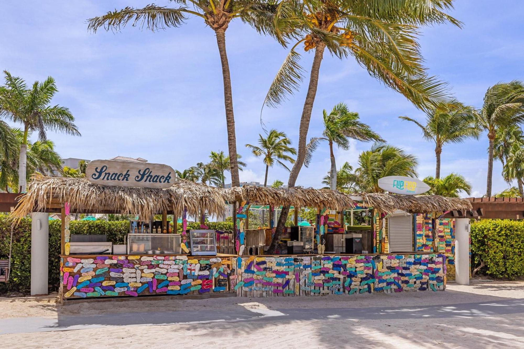 Отель Marriott'S Aruba Surf Club Палм Бич Экстерьер фото