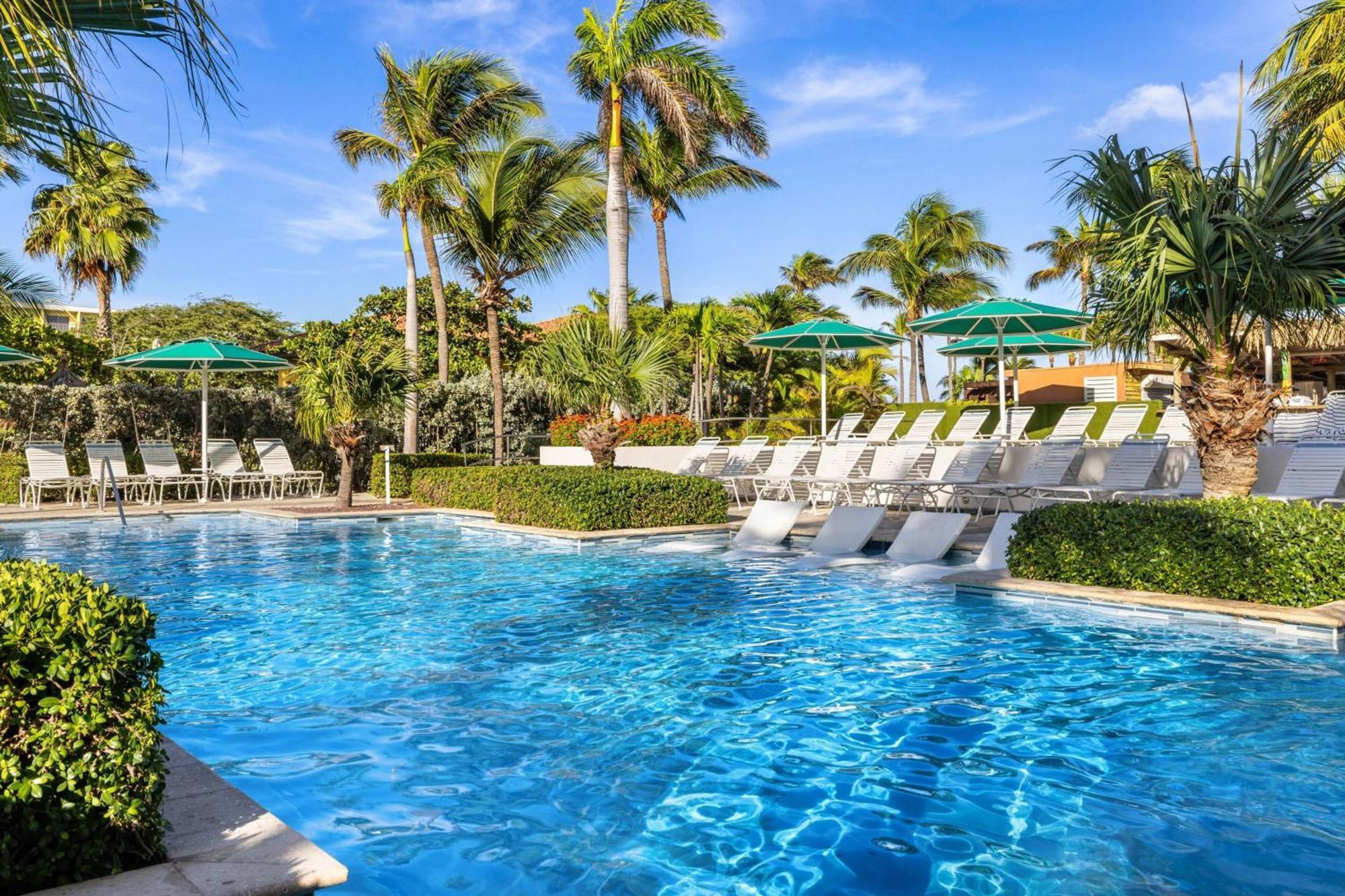 Отель Marriott'S Aruba Surf Club Палм Бич Экстерьер фото